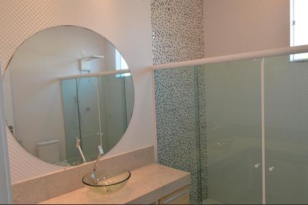 Casa de condomínio à venda com 243m², 4 quartos e 3 vagasBanheiro da Suíte 3