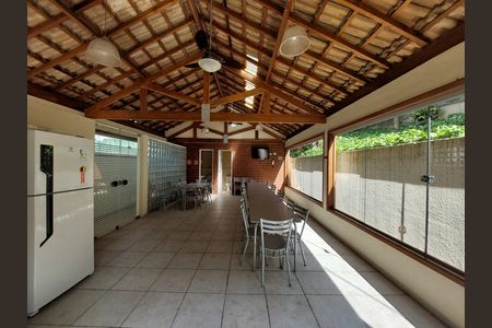 Apartamento à venda com 69m², 2 quartos e 1 vaga Apartamento à venda com 69m², 2 quartos e 1 vagaÁrea comum - Salão de festas