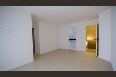 Apartamento à venda com 7m², 3 quartos e 2 vagas Apartamento à venda com 7m², 3 quartos e 2 vagasSala
