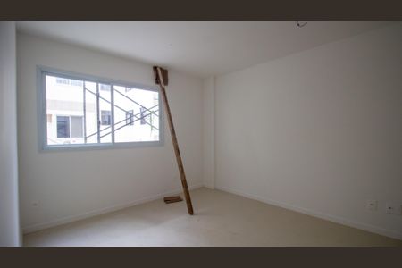 Apartamento à venda com 7m², 3 quartos e 2 vagas Apartamento à venda com 7m², 3 quartos e 2 vagasSuíte