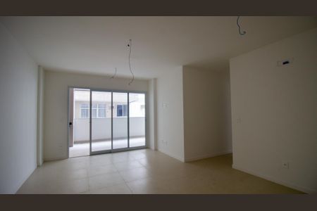 Apartamento à venda com 7m², 3 quartos e 2 vagas Apartamento à venda com 7m², 3 quartos e 2 vagasSala