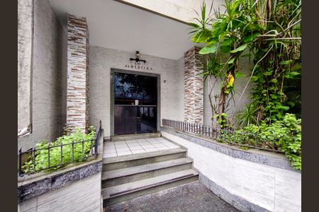 Apartamento à venda com 120m², 3 quartos e 1 vagaFachada e portaria