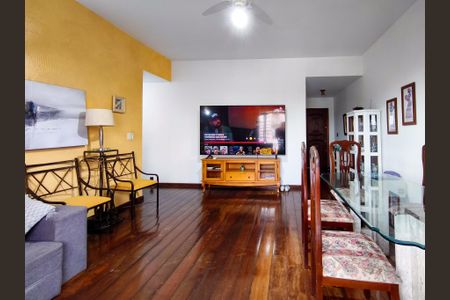 Apartamento à venda com 120m², 3 quartos e 1 vagaSala