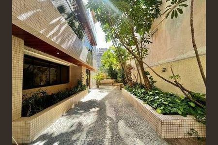 Apartamento à venda com 130m², 3 quartos e 3 vagas