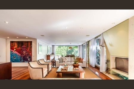 Casa à venda com 418m², 4 quartos e 6 vagas