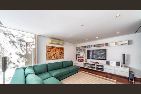 Casa à venda com 418m², 4 quartos e 6 vagas