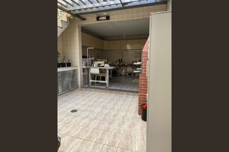 Casa à venda com 180m², 3 quartos e 1 vaga