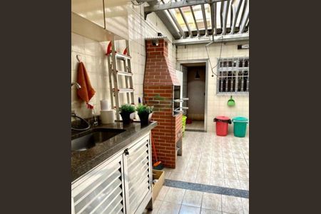 Casa à venda com 180m², 3 quartos e 1 vaga