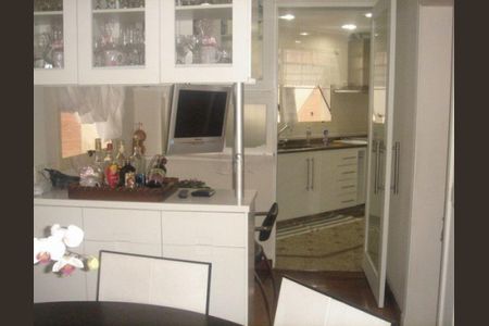 Apartamento à venda com 192m², 4 quartos e 6 vagas