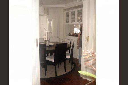 Apartamento à venda com 192m², 4 quartos e 6 vagas