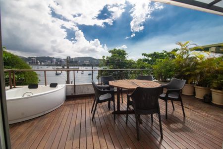 Apartamento à venda com 320m², 6 quartos e 1 vagaCobertura