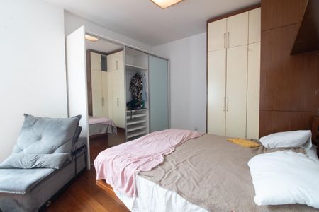 Apartamento à venda com 320m², 6 quartos e 1 vagaSuíte 4