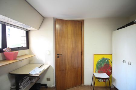 Apartamento à venda com 275m², 4 quartos e 4 vagas Apartamento à venda com 275m², 4 quartos e 4 vagasÁrea de Serviço