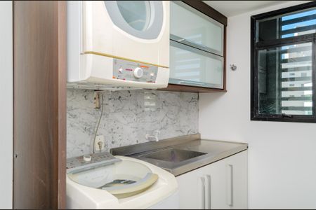 Apartamento para alugar com 600m², 4 quartos e 3 vagas Apartamento para alugar com 600m², 4 quartos e 3 vagasÁrea de Serviço