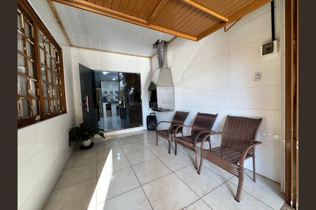Casa à venda com 110m², 3 quartos e 1 vagaChurrasqueira