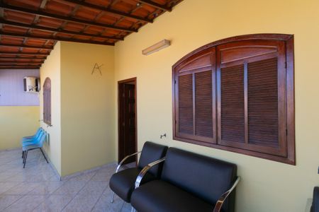 Casa à venda com 204m², 3 quartos e 2 vagasVaranda Sala