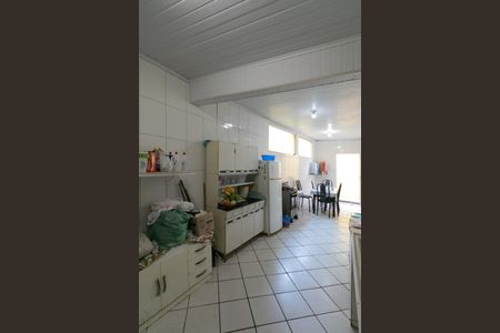 Casa à venda com 204m², 3 quartos e 2 vagasCozinha e Área de Serviço