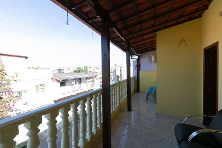 Casa à venda com 204m², 3 quartos e 2 vagasVaranda Sala