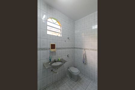 Casa à venda com 204m², 3 quartos e 2 vagasBanheiro Social