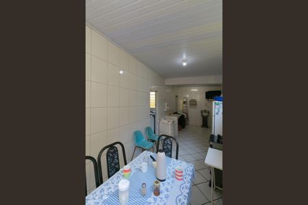 Casa à venda com 204m², 3 quartos e 2 vagasCozinha e Área de Serviço