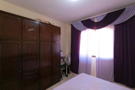 Casa à venda com 204m², 3 quartos e 2 vagasQuarto 2 Suite