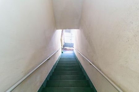 Studio para alugar com 19m², 1 quarto e sem vaga Studio para alugar com 19m², 1 quarto e sem vagaEscada