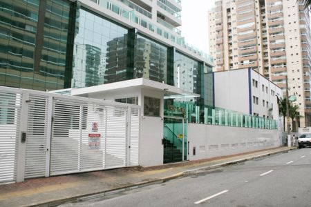Apartamento para alugar com 99m², 2 quartos e 2 vagasFachada e portaria