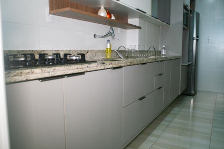 Apartamento para alugar com 99m², 2 quartos e 2 vagasCozinha - Armários