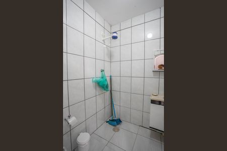 Casa à venda com 160m², 3 quartos e 4 vagas Casa à venda com 160m², 3 quartos e 4 vagasBanheiro da garagem