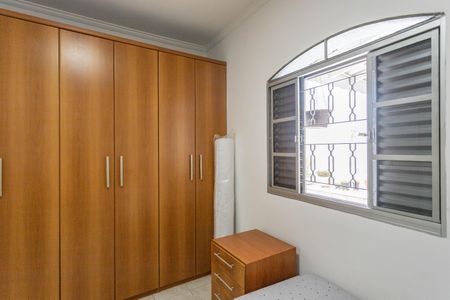 Casa à venda com 160m², 3 quartos e 4 vagas Casa à venda com 160m², 3 quartos e 4 vagasQuarto 3