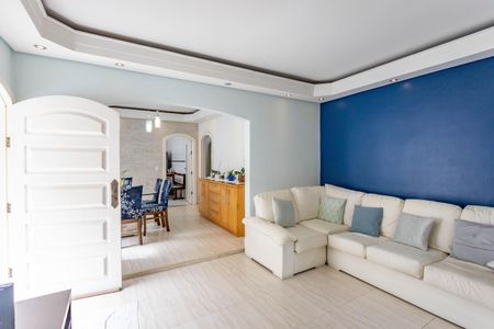 Casa à venda com 160m², 3 quartos e 4 vagas Casa à venda com 160m², 3 quartos e 4 vagasSala