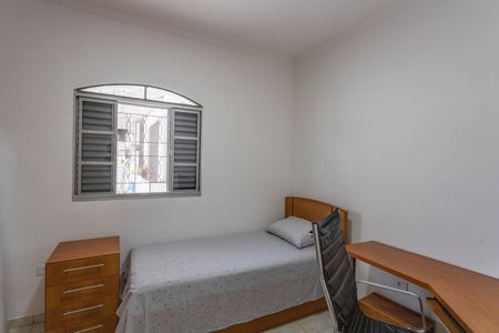 Casa à venda com 160m², 3 quartos e 4 vagas Casa à venda com 160m², 3 quartos e 4 vagasQuarto 3