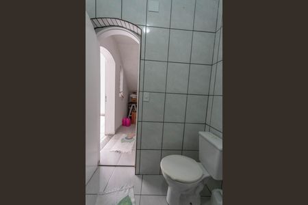 Casa à venda com 160m², 3 quartos e 4 vagas Casa à venda com 160m², 3 quartos e 4 vagasBanheiro da garagem