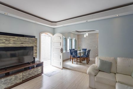 Casa à venda com 160m², 3 quartos e 4 vagas Casa à venda com 160m², 3 quartos e 4 vagasSala