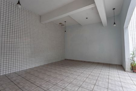 Casa à venda com 160m², 3 quartos e 4 vagas Casa à venda com 160m², 3 quartos e 4 vagasGaragem