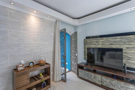 Casa à venda com 160m², 3 quartos e 4 vagas Casa à venda com 160m², 3 quartos e 4 vagasSala