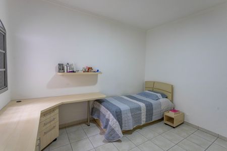 Casa à venda com 160m², 3 quartos e 4 vagas Casa à venda com 160m², 3 quartos e 4 vagasQuarto 2