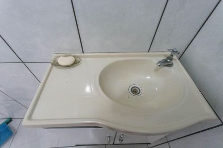 Casa à venda com 160m², 3 quartos e 4 vagas Casa à venda com 160m², 3 quartos e 4 vagasBanheiro da garagem