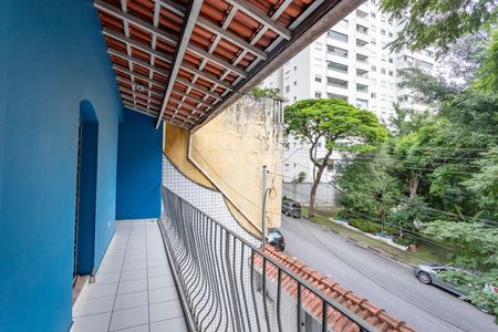 Casa à venda com 160m², 3 quartos e 4 vagas Casa à venda com 160m², 3 quartos e 4 vagasVaranda da sala