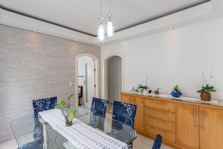 Casa à venda com 160m², 3 quartos e 4 vagas Casa à venda com 160m², 3 quartos e 4 vagasSala de Jantar