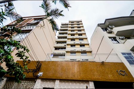 Apartamento à venda com 100m², 3 quartos e 1 vaga Apartamento à venda com 100m², 3 quartos e 1 vagaFachada