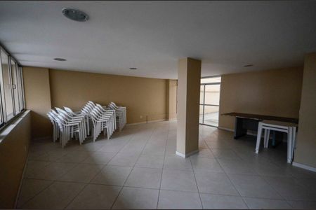 Apartamento à venda com 100m², 3 quartos e 1 vaga Apartamento à venda com 100m², 3 quartos e 1 vagaÁrea comum - Salão de festas