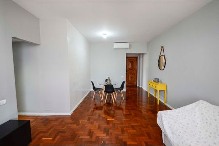 Apartamento à venda com 100m², 3 quartos e 1 vaga Apartamento à venda com 100m², 3 quartos e 1 vagaSala