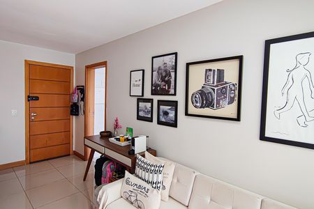 Apartamento à venda com 74m², 3 quartos e 1 vagaSala
