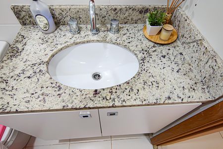 Apartamento à venda com 74m², 3 quartos e 1 vagaBanheiro Social