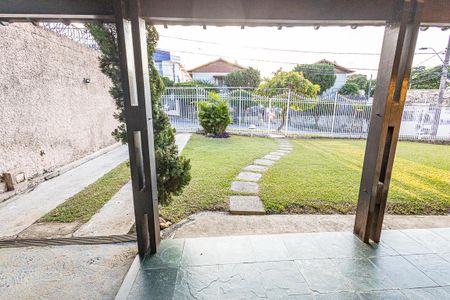 Casa à venda com 475m², 4 quartos e 6 vagas Casa à venda com 475m², 4 quartos e 6 vagasJardim / garagem