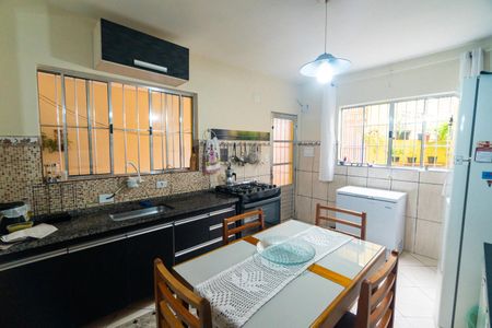 Casa para alugar com 249m², 4 quartos e 1 vagaCozinha