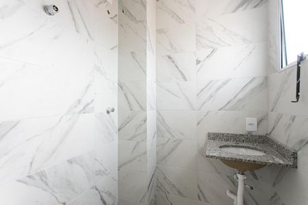 Apartamento para alugar com 44m², 2 quartos e sem vagaBanheiro