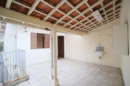 Casa para alugar com 175m², 2 quartos e 1 vagaÁrea de Serviço