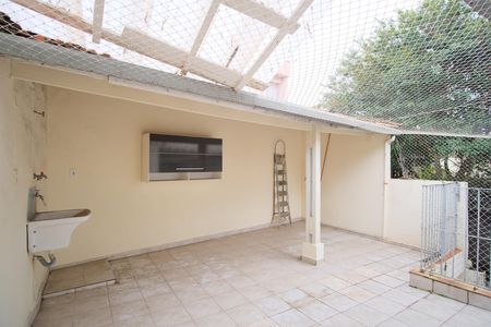 Casa para alugar com 175m², 2 quartos e 1 vagaÁrea de Serviço